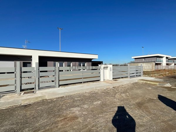 casa indipendente in vendita a Ceranova
