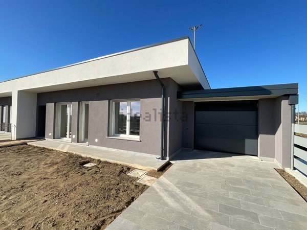 casa indipendente in vendita a Ceranova