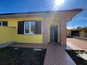 casa indipendente in vendita a Ceranova
