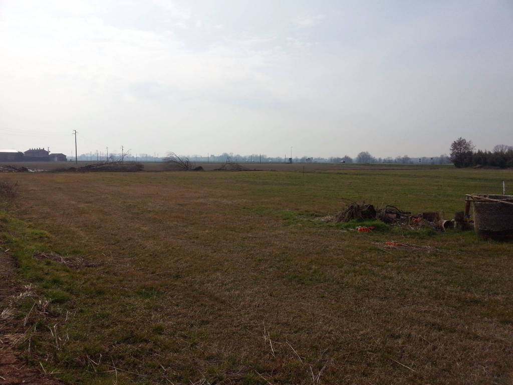terreno edificabile in vendita a Ceranova