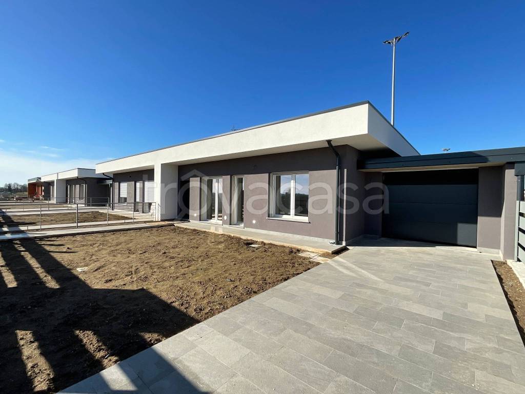 casa indipendente in vendita a Ceranova