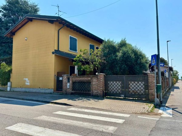 casa indipendente in vendita a Ceranova in zona San Rocco