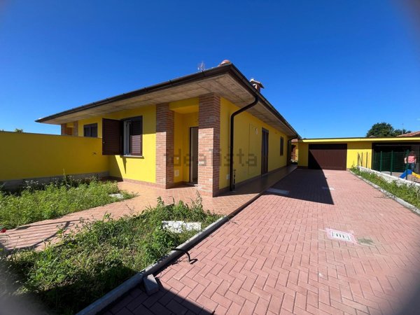 casa indipendente in vendita a Ceranova