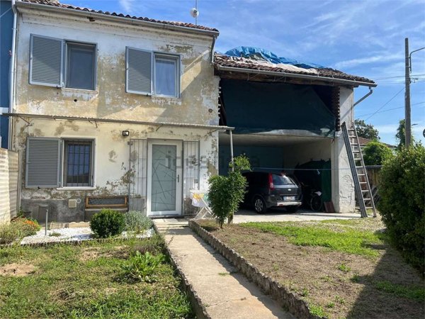 casa indipendente in vendita a Cergnago