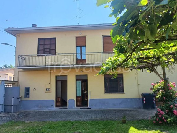 casa indipendente in vendita a Cergnago