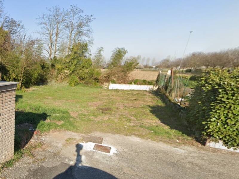terreno edificabile in vendita a Certosa di Pavia