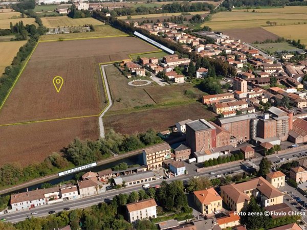 terreno agricolo in vendita a Certosa di Pavia