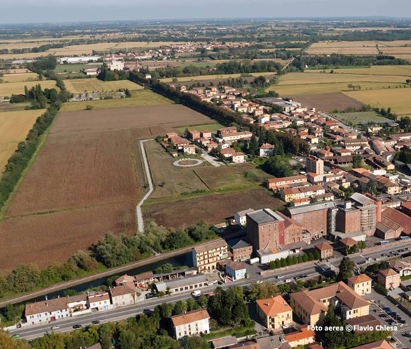 terreno edificabile in vendita a Certosa di Pavia