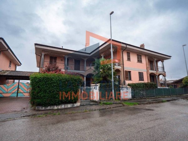 appartamento in vendita a Certosa di Pavia
