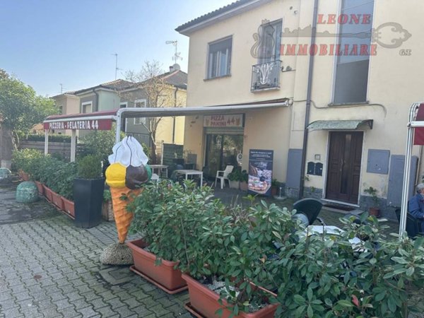 negozio in vendita a Certosa di Pavia