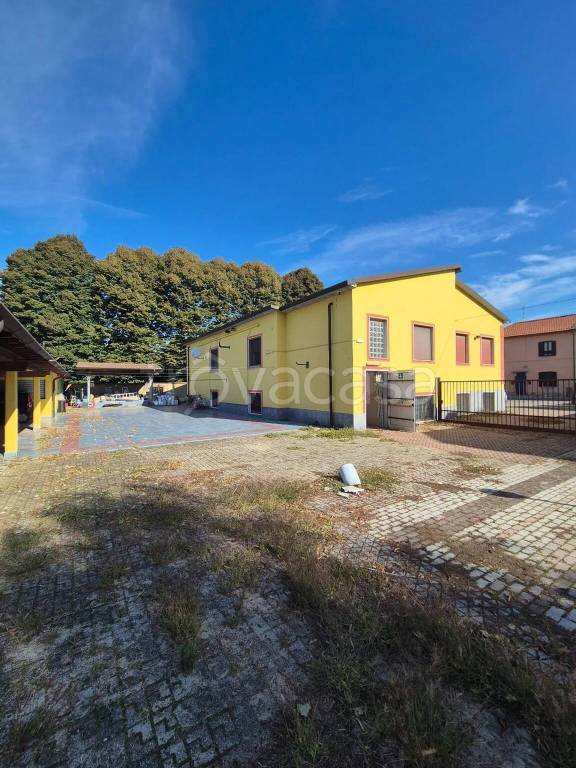 negozio in vendita a Certosa di Pavia