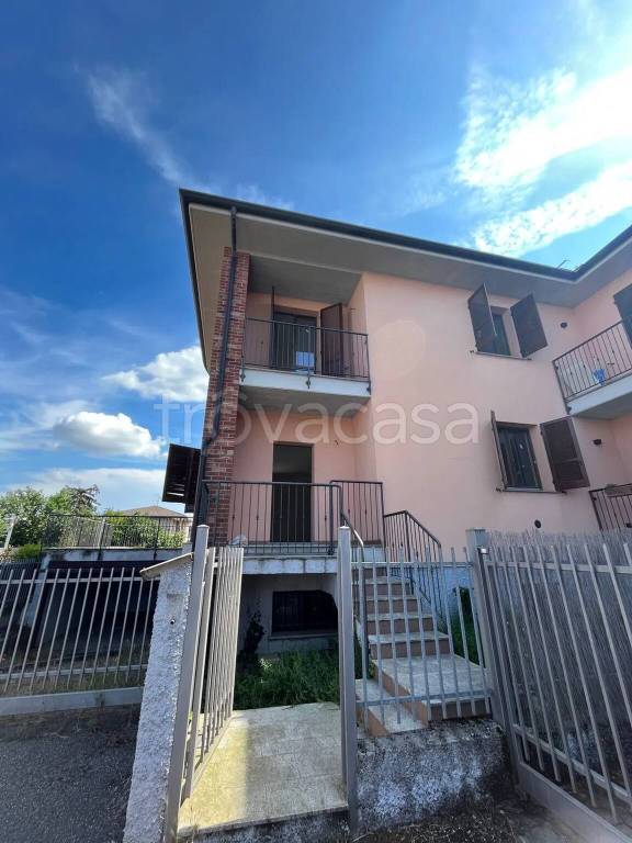 casa indipendente in vendita a Certosa di Pavia