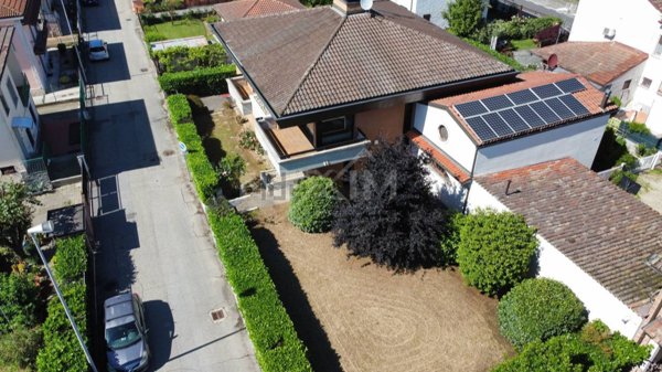 casa indipendente in vendita a Certosa di Pavia