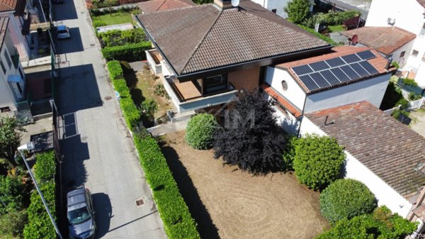 casa indipendente in vendita a Certosa di Pavia
