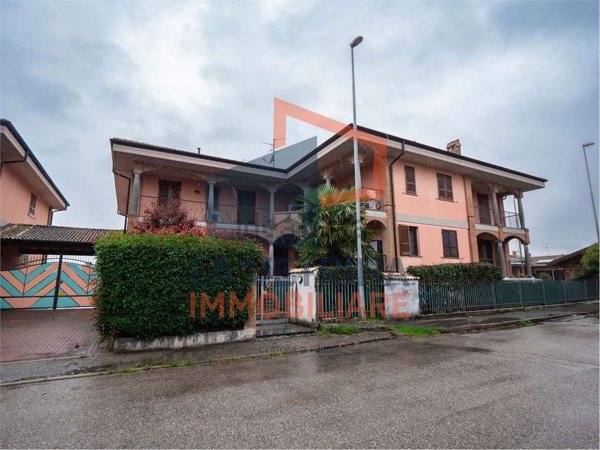 appartamento in vendita a Certosa di Pavia