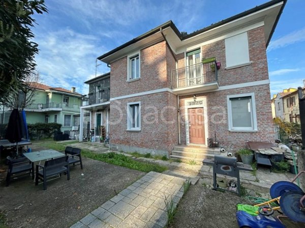casa indipendente in vendita a Certosa di Pavia