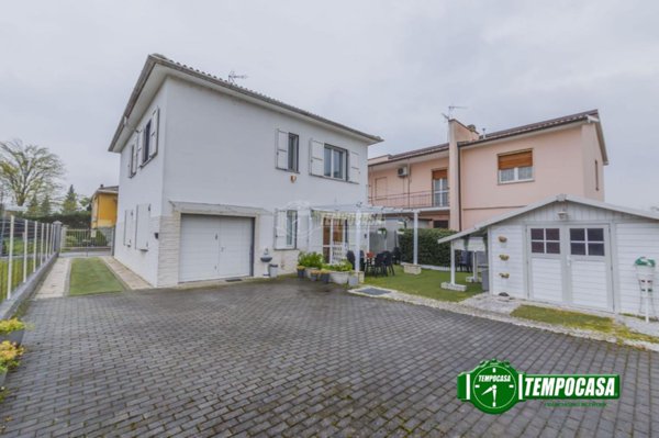 casa indipendente in vendita a Certosa di Pavia