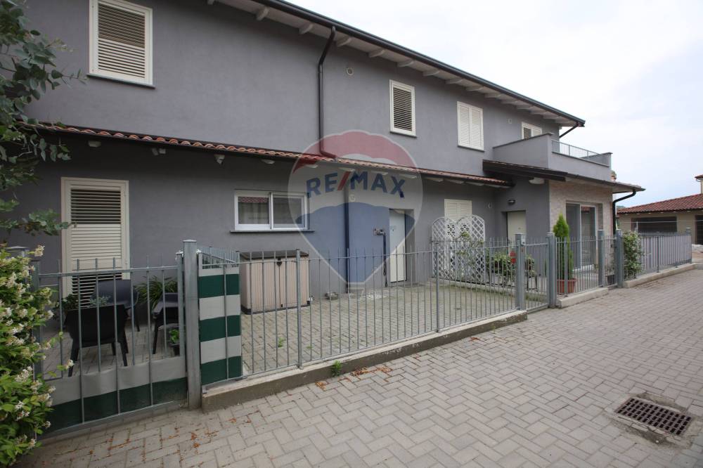 casa indipendente in vendita a Certosa di Pavia