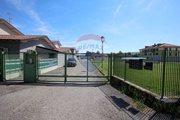casa indipendente in vendita a Certosa di Pavia