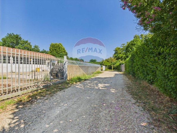 terreno edificabile in vendita a Certosa di Pavia