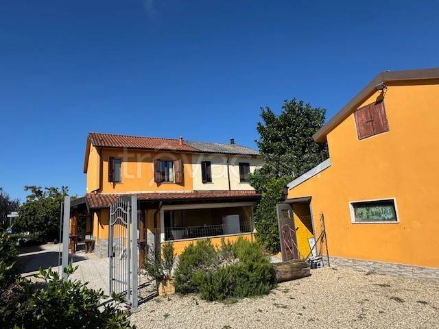casa indipendente in vendita a Certosa di Pavia