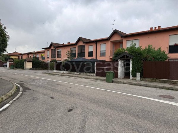 appartamento in vendita a Certosa di Pavia