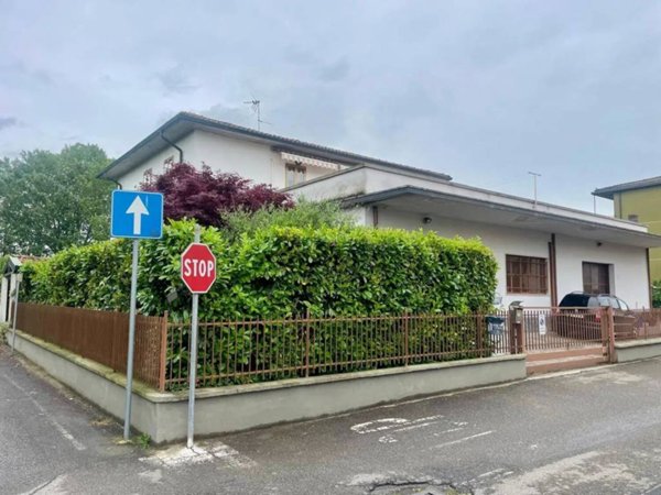 casa indipendente in vendita a Certosa di Pavia