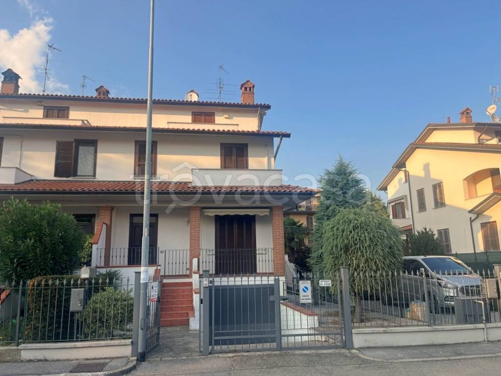 casa indipendente in vendita a Certosa di Pavia