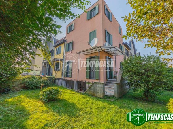 casa indipendente in vendita a Certosa di Pavia