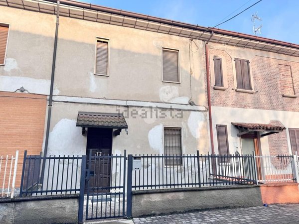 casa indipendente in vendita a Certosa di Pavia