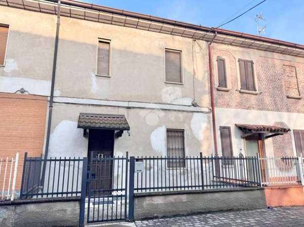 casa indipendente in vendita a Certosa di Pavia