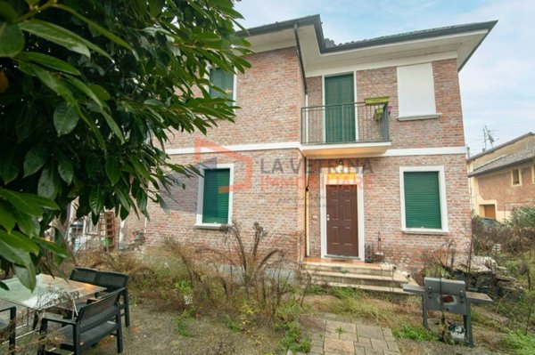 casa indipendente in vendita a Certosa di Pavia