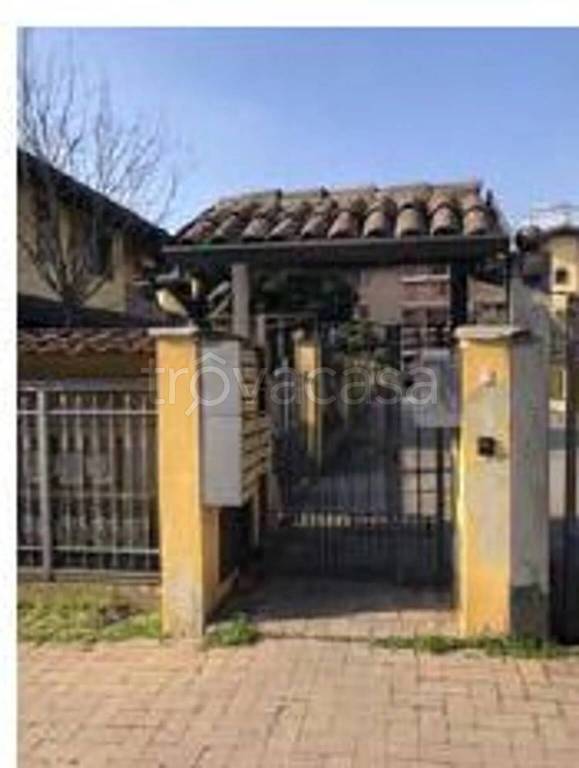 casa indipendente in vendita a Certosa di Pavia
