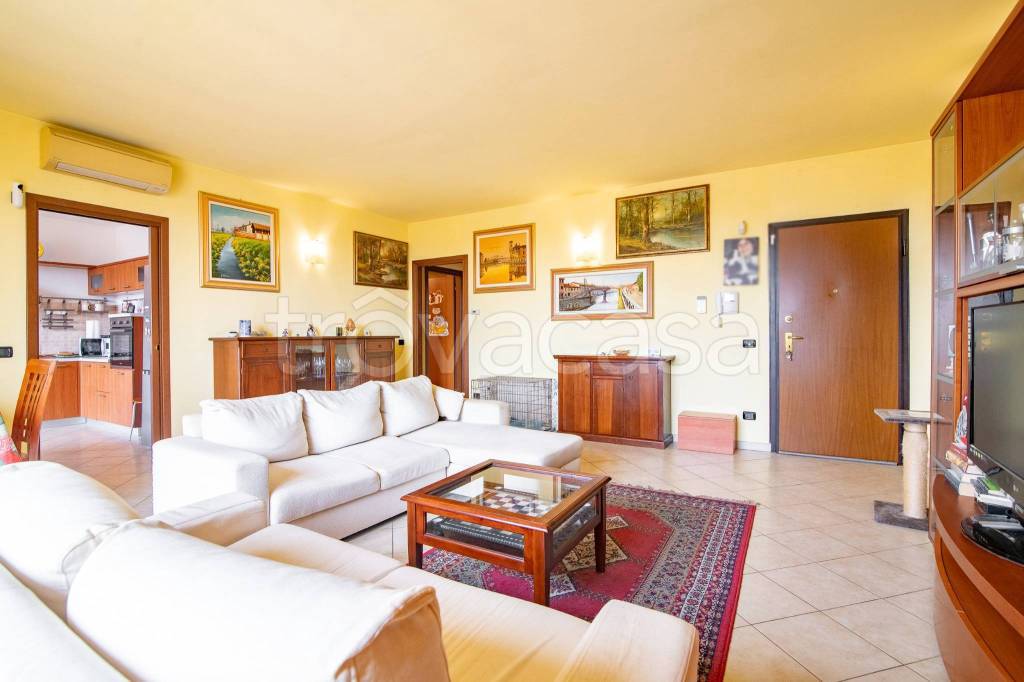 appartamento in vendita a Certosa di Pavia