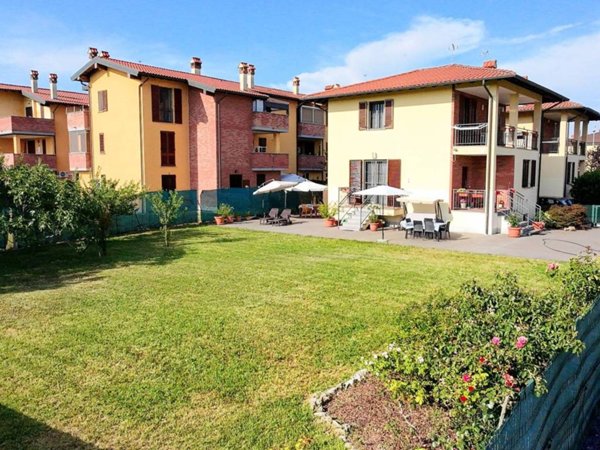 casa indipendente in vendita a Certosa di Pavia