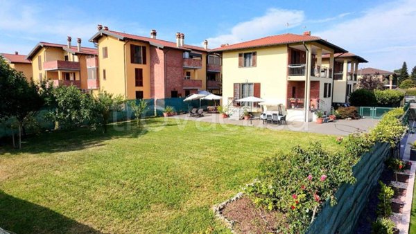 casa indipendente in vendita a Certosa di Pavia
