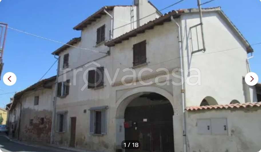 pentavano in vendita a Certosa di Pavia
