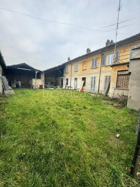 casa indipendente in vendita a Cervesina