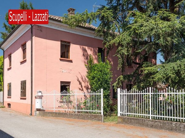 casa indipendente in vendita a Cervesina