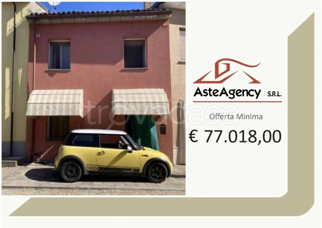 casa indipendente in vendita a Cervesina