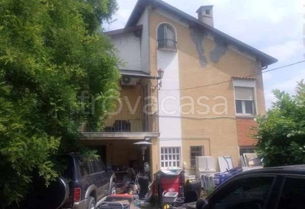 casa indipendente in vendita a Cervesina