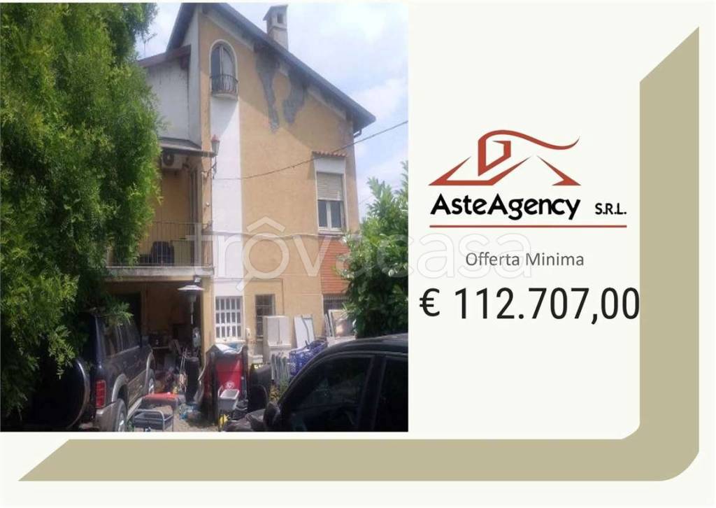 casa indipendente in vendita a Cervesina