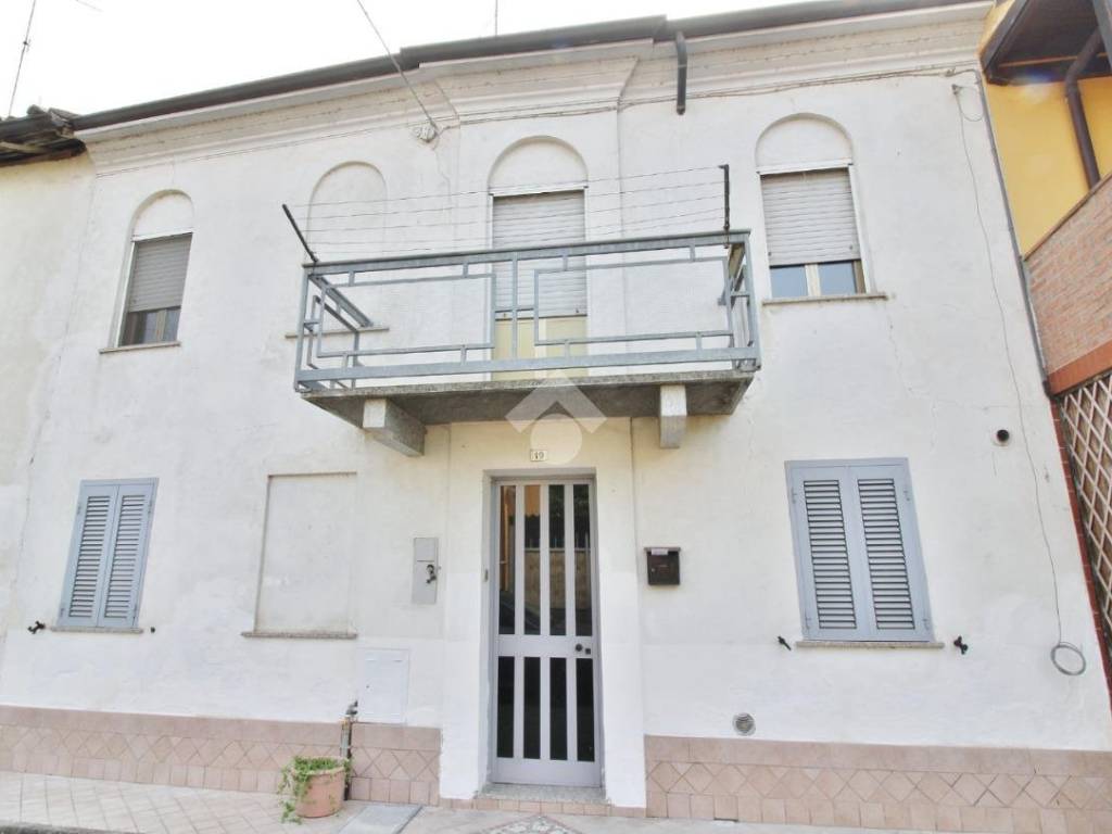 casa indipendente in vendita a Cervesina