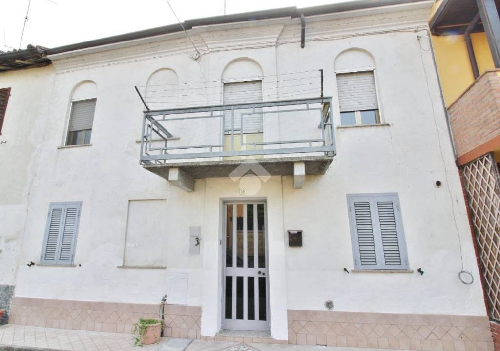 casa indipendente in vendita a Cervesina