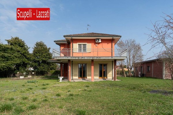 casa indipendente in vendita a Cervesina