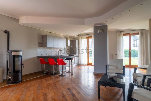 casa indipendente in vendita a Cervesina