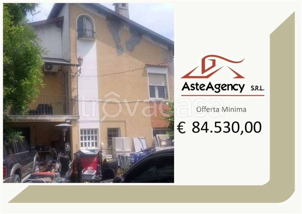 casa indipendente in vendita a Cervesina