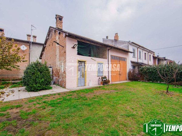 casa indipendente in vendita a Cervesina