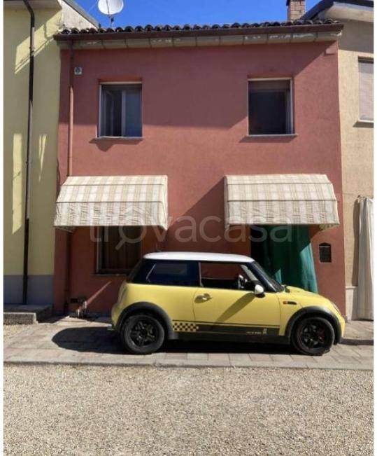 casa indipendente in vendita a Cervesina