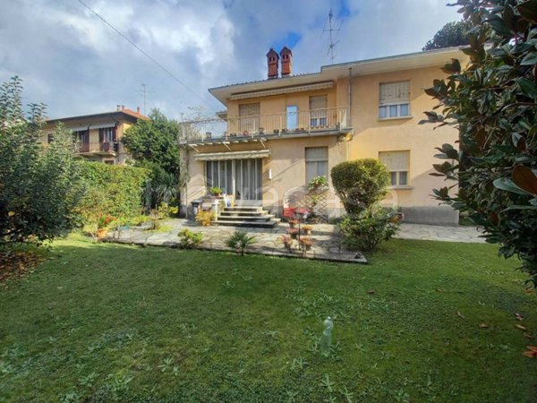 casa indipendente in vendita a Lanzo Torinese